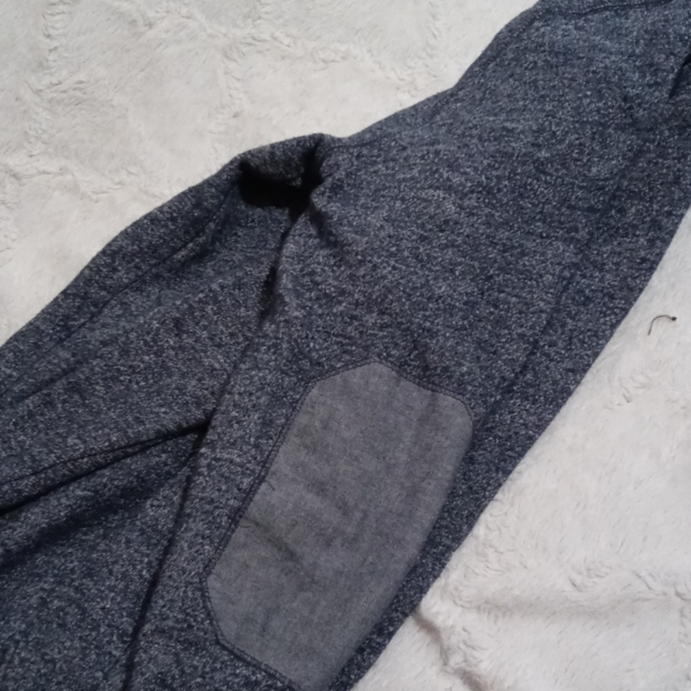 Sweater - Picture 2 of 3